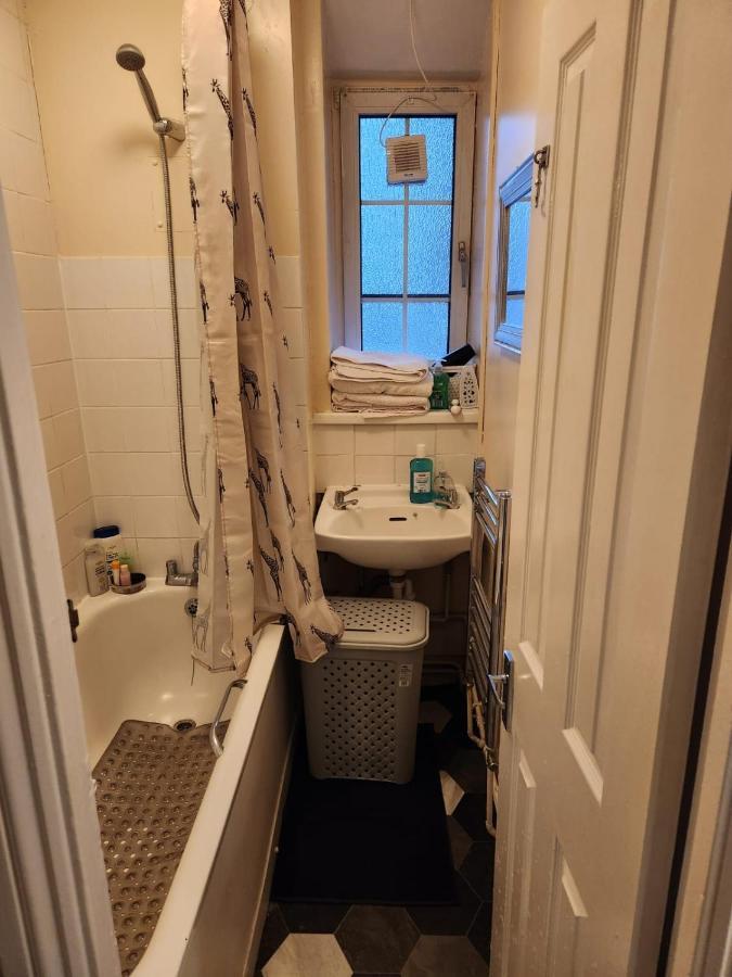 2-Bedroom Flat In Cutty-Sark, Greenwich ! London Exterior photo